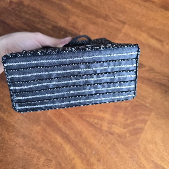 Cache Beaded Clutch - Picture 3 of 5